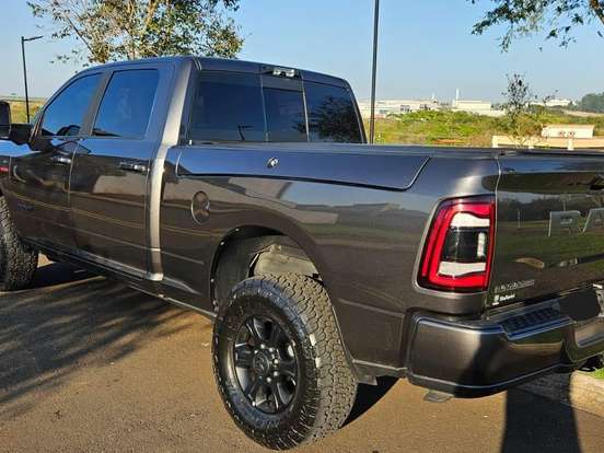 RAM-2500-6.7 I6 TURBO DIESEL LARAMIE NIGHT EDITION CD 4X4 AUTOMÁTICO RAM-2500-2024