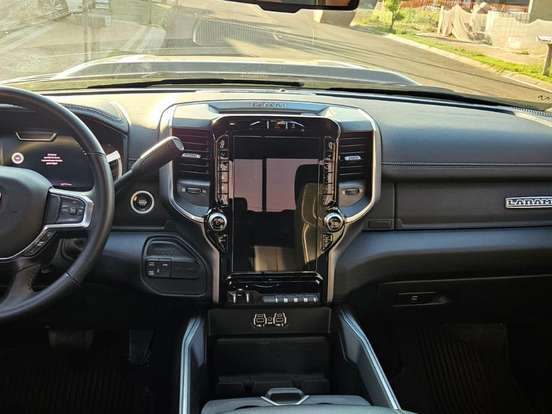 RAM-2500-6.7 I6 TURBO DIESEL LARAMIE NIGHT EDITION CD 4X4 AUTOMÁTICO RAM-2500-2024