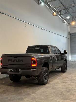 RAM-2500-6.7 I6 TURBO DIESEL LARAMIE NIGHT EDITION CD 4X4 AUTOMÁTICO RAM-2500-2024