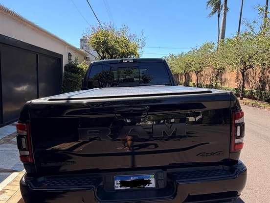 RAM-2500-6.7 I6 TURBO DIESEL LARAMIE NIGHT EDITION CD 4X4 AUTOMÁTICO RAM-2500-2024