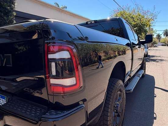 RAM-2500-6.7 I6 TURBO DIESEL LARAMIE NIGHT EDITION CD 4X4 AUTOMÁTICO RAM-2500-2024
