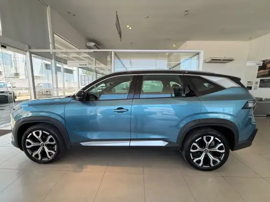 RENAULT-BOREAL-2025