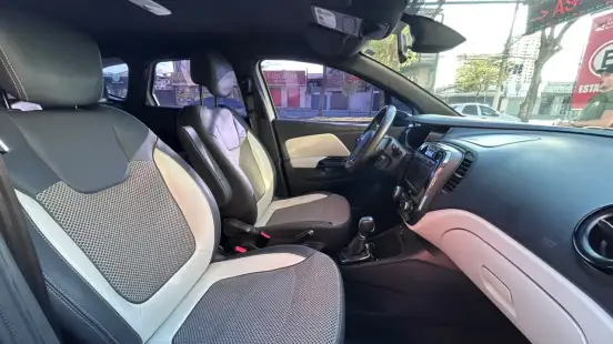 RENAULT-CAPTUR-2020