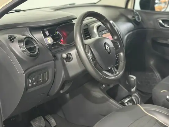 RENAULT-CAPTUR-1.6 16V SCE FLEX INTENSE X-TRONIC RENAULT-CAPTUR-2017
