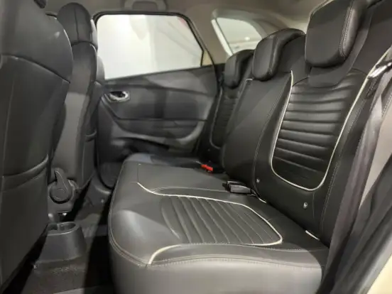 RENAULT-CAPTUR-2017