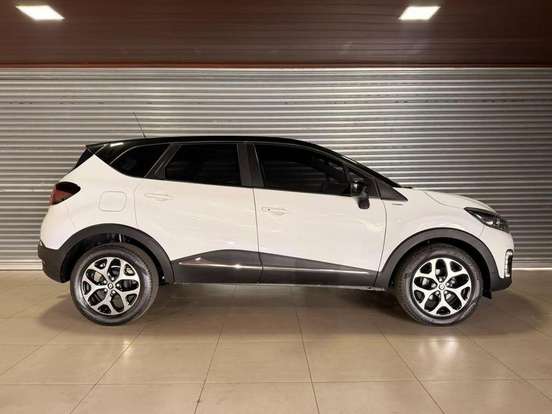 RENAULT-CAPTUR-1.6 16V SCE FLEX BOSE X-TRONIC RENAULT-CAPTUR-2020