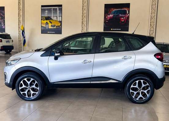 RENAULT-CAPTUR-2017
