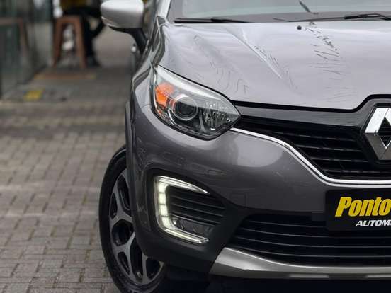 RENAULT-CAPTUR-2021