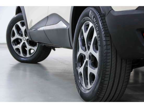RENAULT-CAPTUR-2019
