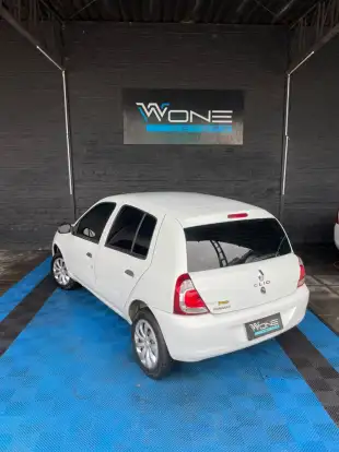 RENAULT-CLIO-2014