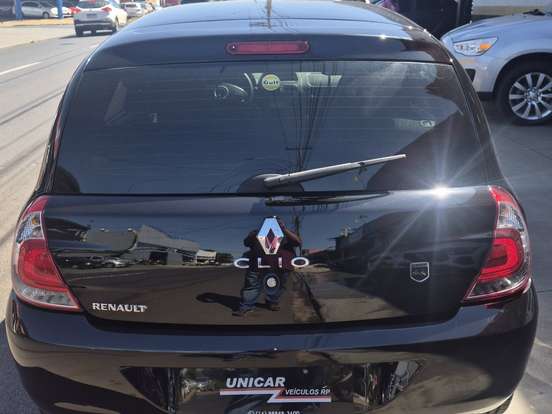 RENAULT-CLIO-2016