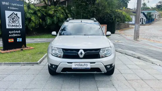RENAULT-DUSTER-2020