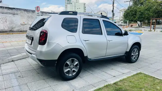 RENAULT-DUSTER-2020