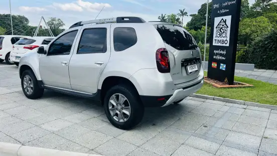 RENAULT-DUSTER-2020