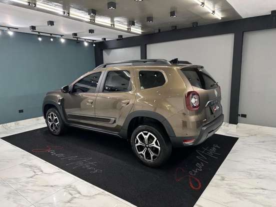 RENAULT-DUSTER-2023