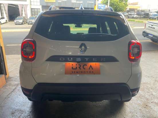 RENAULT-DUSTER-2023