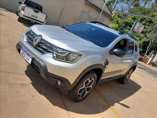 RENAULT-DUSTER-2023