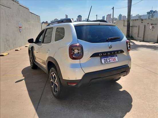 RENAULT-DUSTER-2023