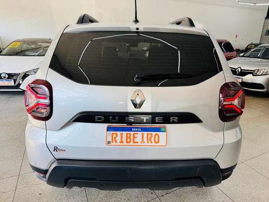 RENAULT-DUSTER-2023