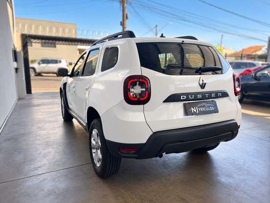 RENAULT-DUSTER-2022
