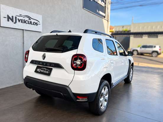 RENAULT-DUSTER-2022