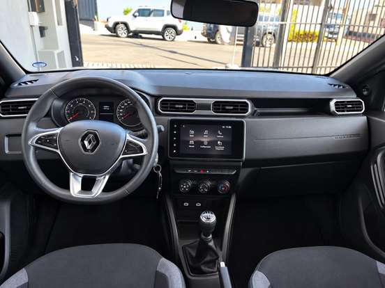 RENAULT-DUSTER-2022