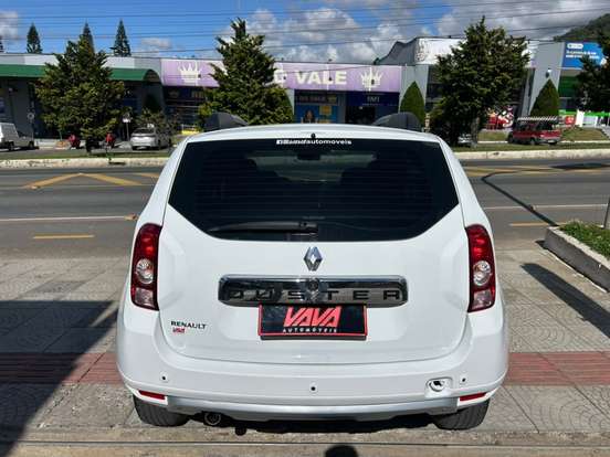 RENAULT-DUSTER-2012