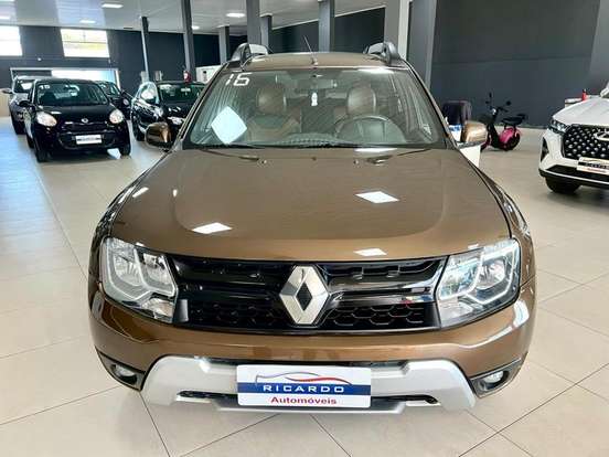 RENAULT-DUSTER-2015