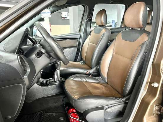 RENAULT-DUSTER-2015