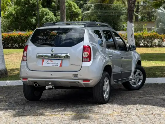 RENAULT-DUSTER-2014