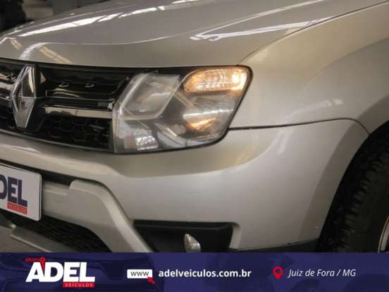 RENAULT-DUSTER-2015