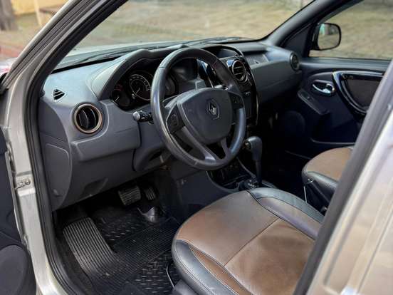 RENAULT-DUSTER-2016