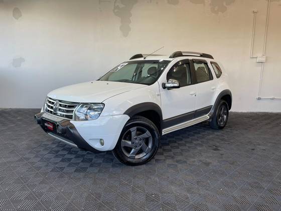 RENAULT DUSTER 2.0 DYNAMIQUE 4X2 16V FLEX 4P AUTOMÁTICO