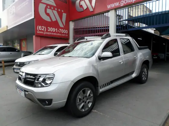 RENAULT DUSTER OROCH 2.0 16V FLEX DYNAMIQUE 4P AUTOMÁTICO