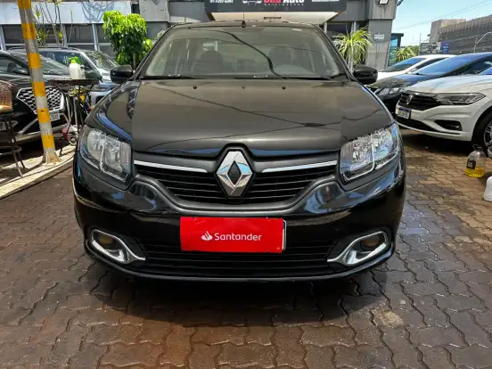 RENAULT-LOGAN-2017