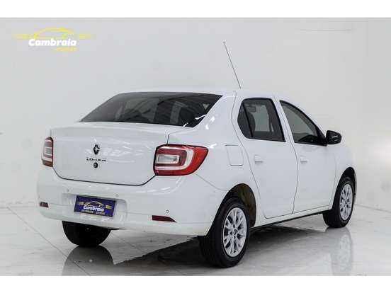 RENAULT-LOGAN-2024