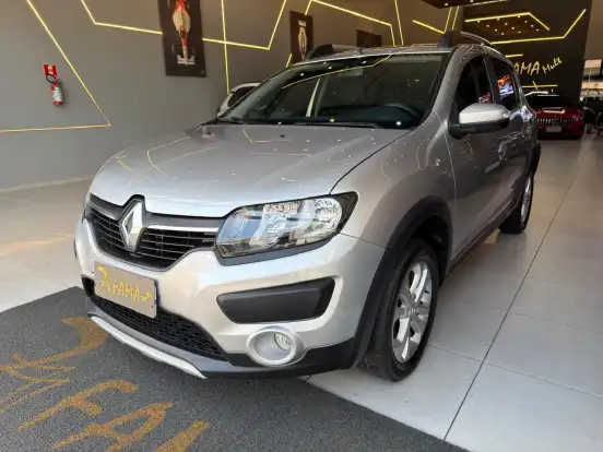RENAULT-SANDERO-2017