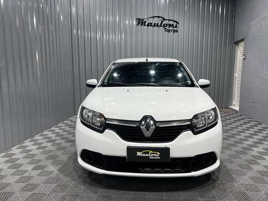 RENAULT-SANDERO-2017