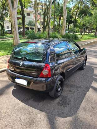 RENAULT-CLIO-2011