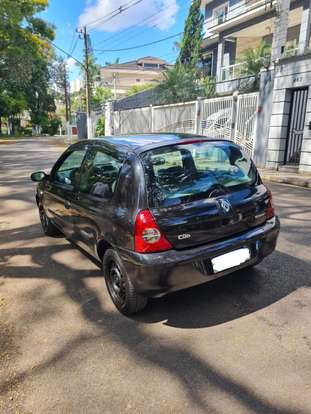 RENAULT-CLIO-2011
