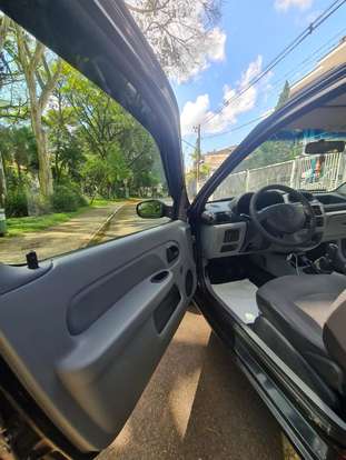 RENAULT-CLIO-2011