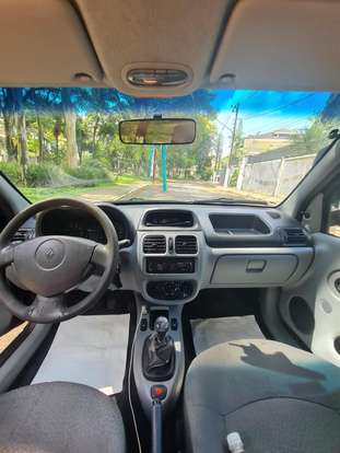 RENAULT-CLIO-2011