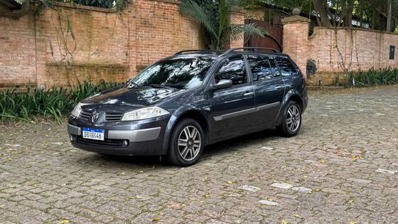 RENAULT MEGANE 2.0 DYNAMIQUE SEDAN 16V GASOLINA 4P AUTOMÁTICO