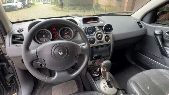 RENAULT-MEGANE-2007