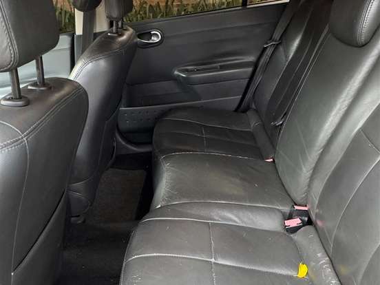 RENAULT-MEGANE-2.0 DYNAMIQUE SEDAN 16V GASOLINA 4P AUTOMÁTICO RENAULT-MEGANE-2007