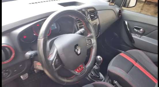 RENAULT-SANDERO-2017