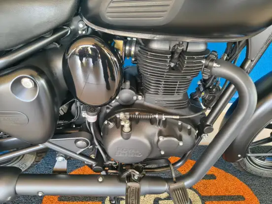 ROYAL ENFIELD-CLASSIC 350-2025