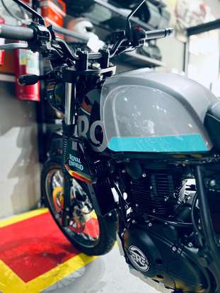 ROYAL ENFIELD-SCRAM 411-2023