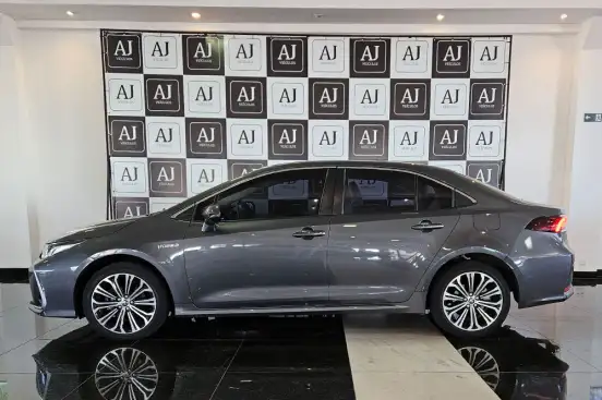 TOYOTA-COROLLA-2023