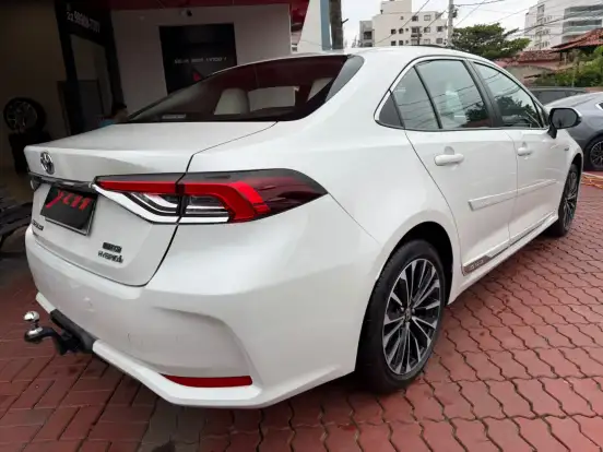 TOYOTA-COROLLA-2024